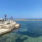 Chiara *